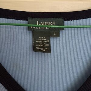 Pretty light blue sleeveless top w/navy trim! Size L